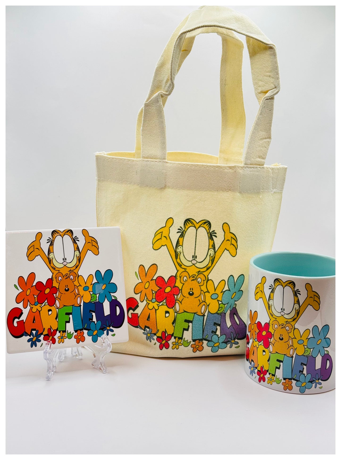 Garfield Linen Gift Bag Containing, Ceramic Mug, Coaster and reusable Gift Bag