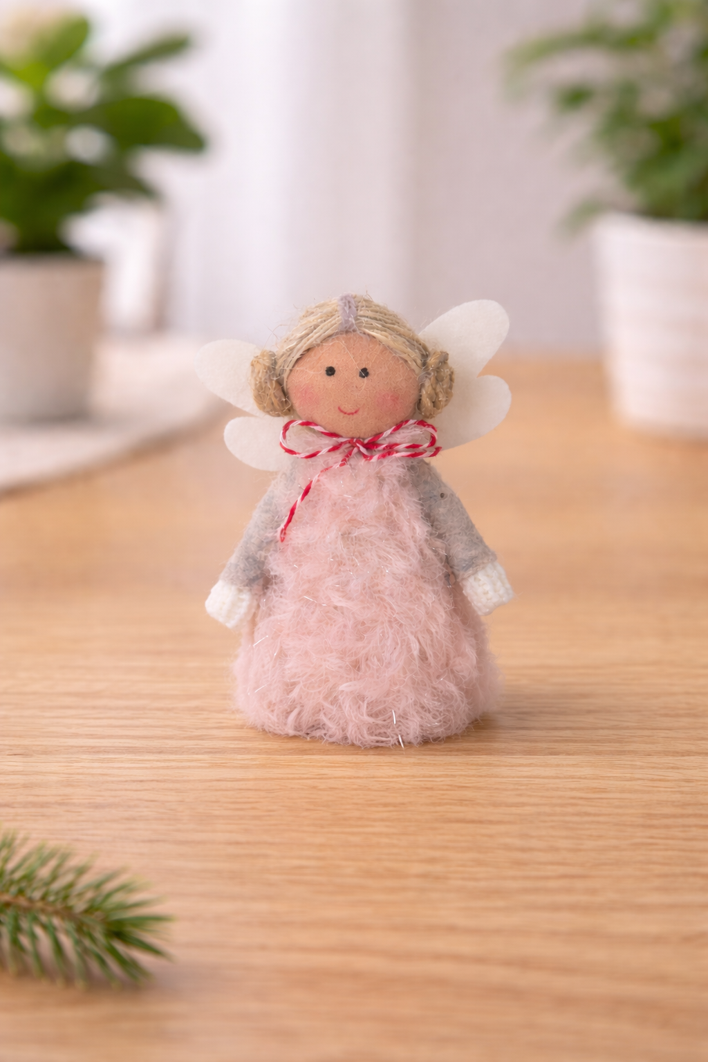 Mini Angel Decoration – 8cm